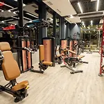 ومنتجع هيلز سراييفو كونغرس آند ثيرمال سبا 5*