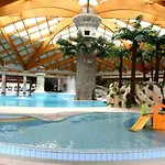 ومنتجع هيلز سراييفو كونغرس آند ثيرمال سبا 5*