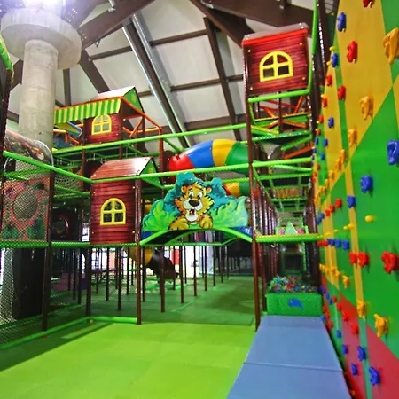 Hills Sarajevo Congress & Thermal Hotell 5*