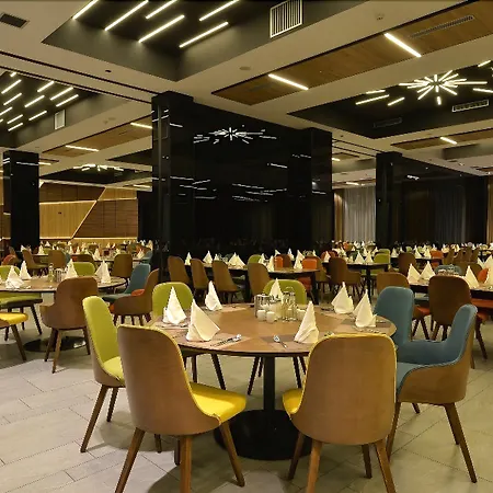Отель Hills Sarajevo Congress & Thermal 5*