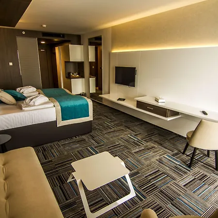 Hills Sarajevo Congress & Thermal Hotel 5*