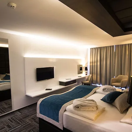 Hills Sarajevo Congress & Thermal Hotell 5*